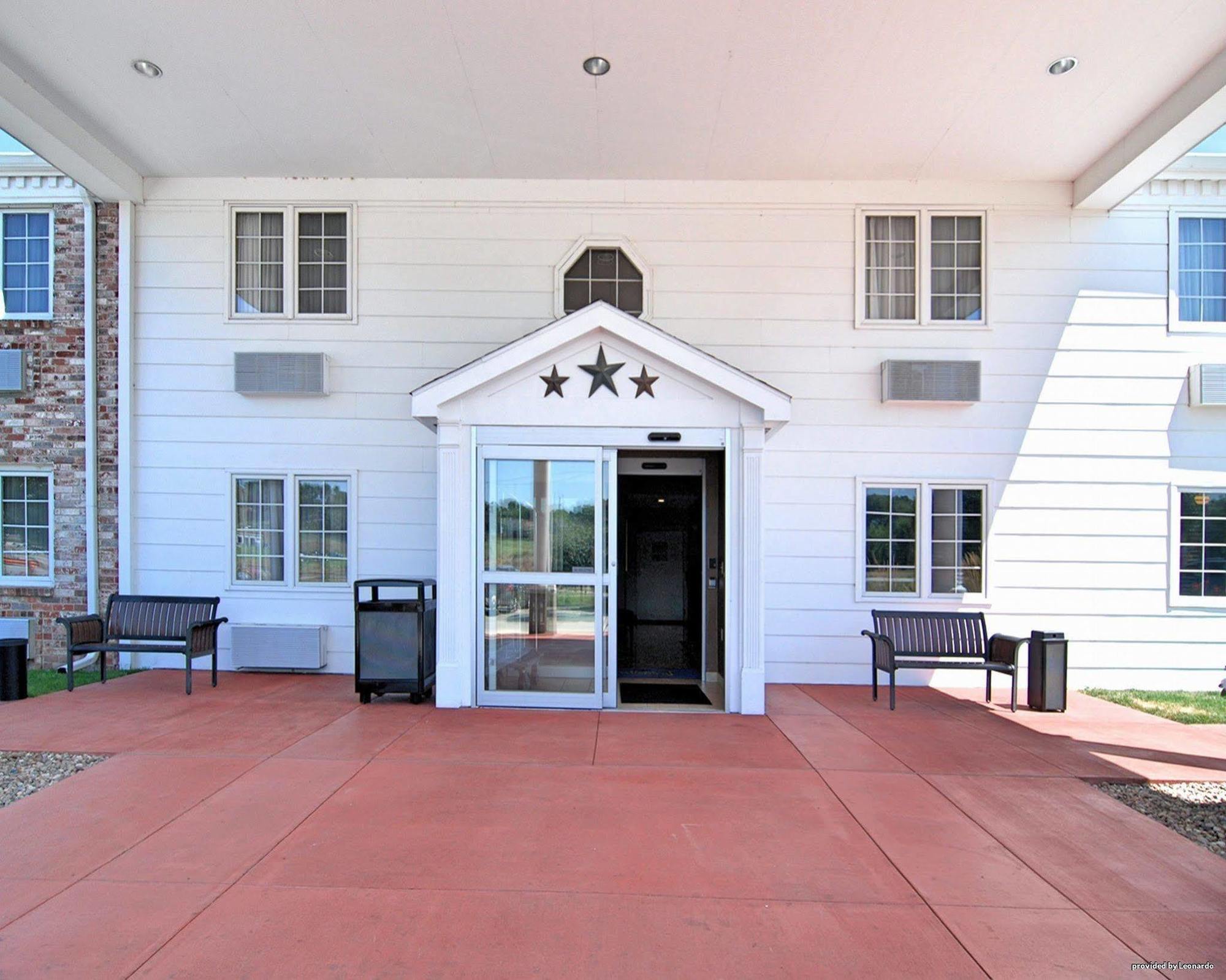 Hotel Baymont By Wyndham Bellevue - Omaha Exterior foto