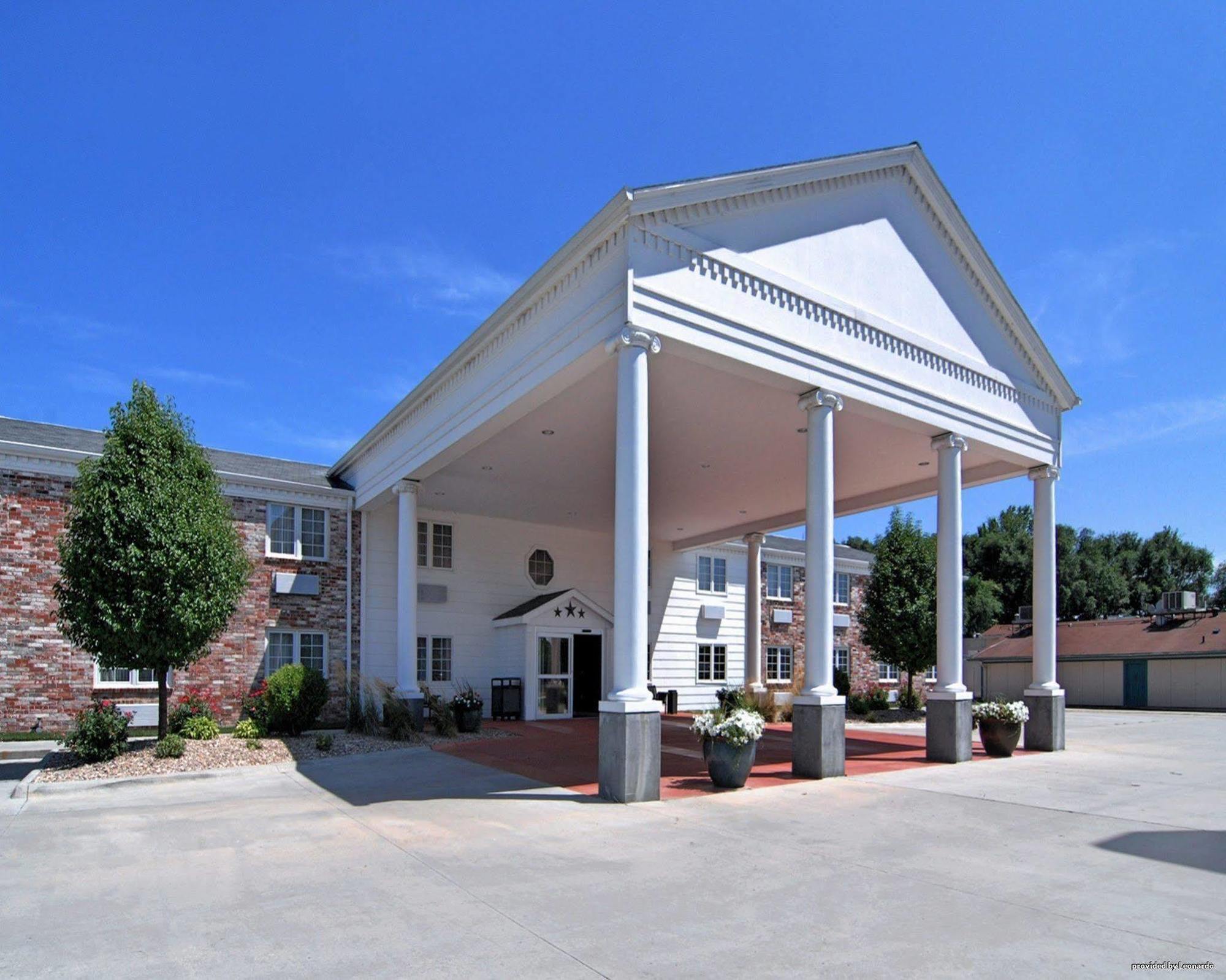 Hotel Baymont By Wyndham Bellevue - Omaha Exterior foto