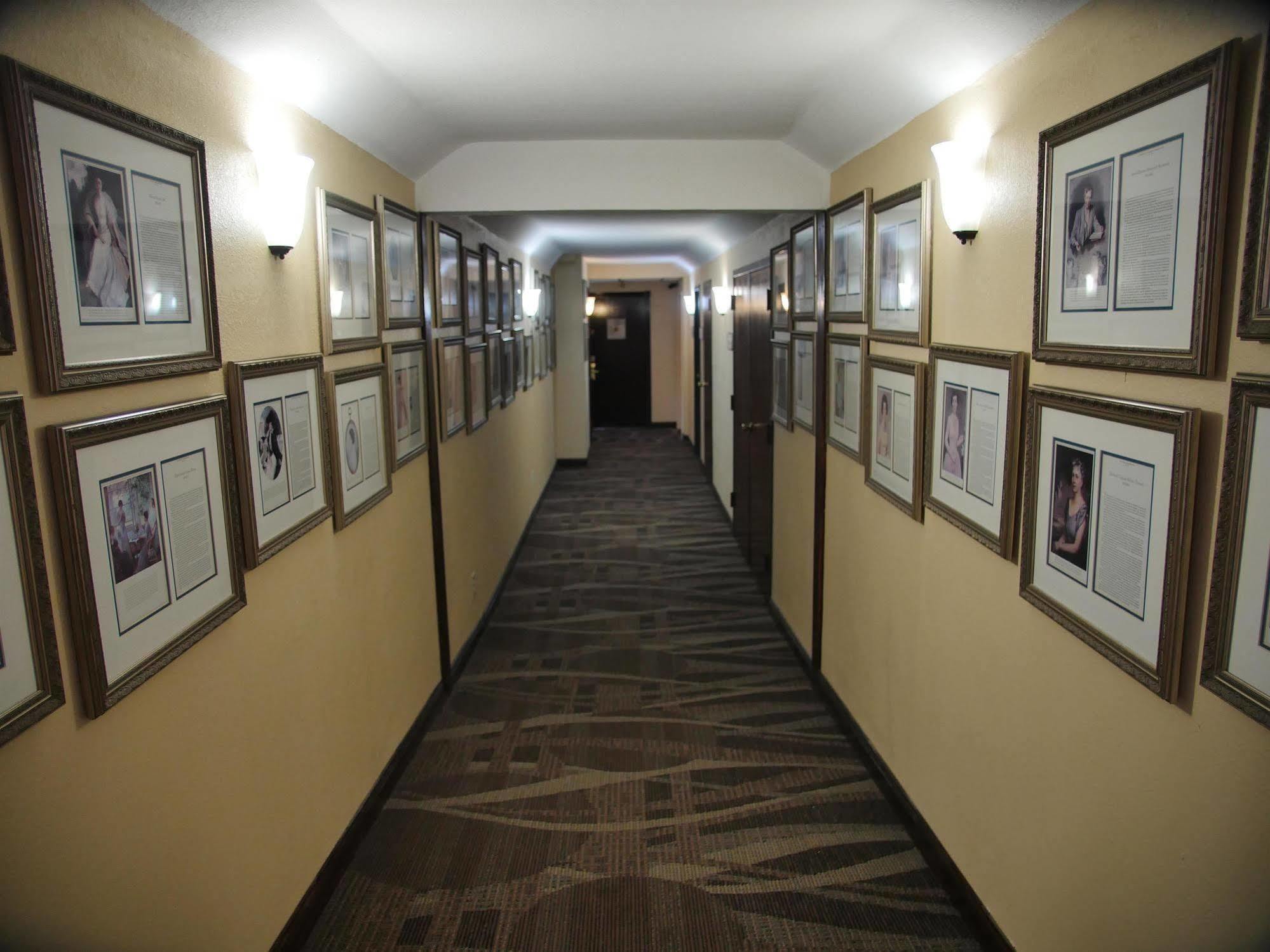 Hotel Baymont By Wyndham Bellevue - Omaha Exterior foto